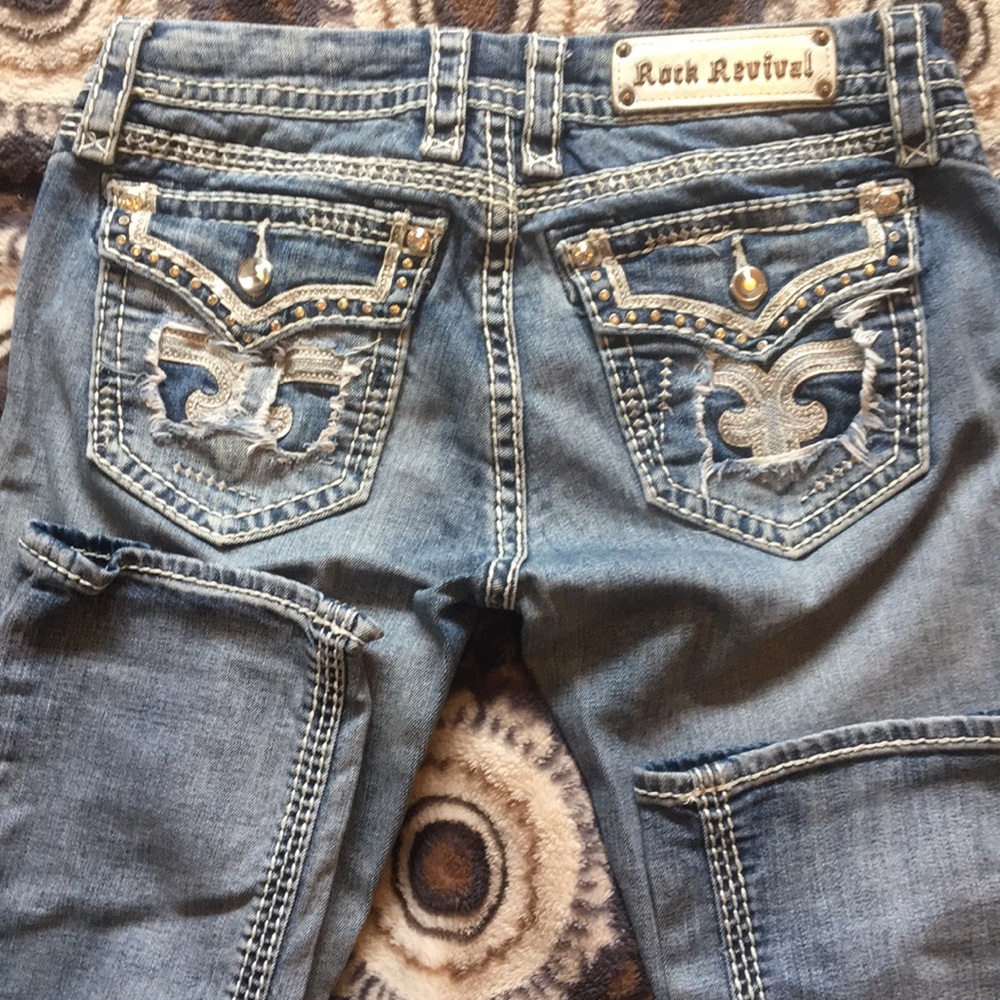 Rock revival straight leg jean